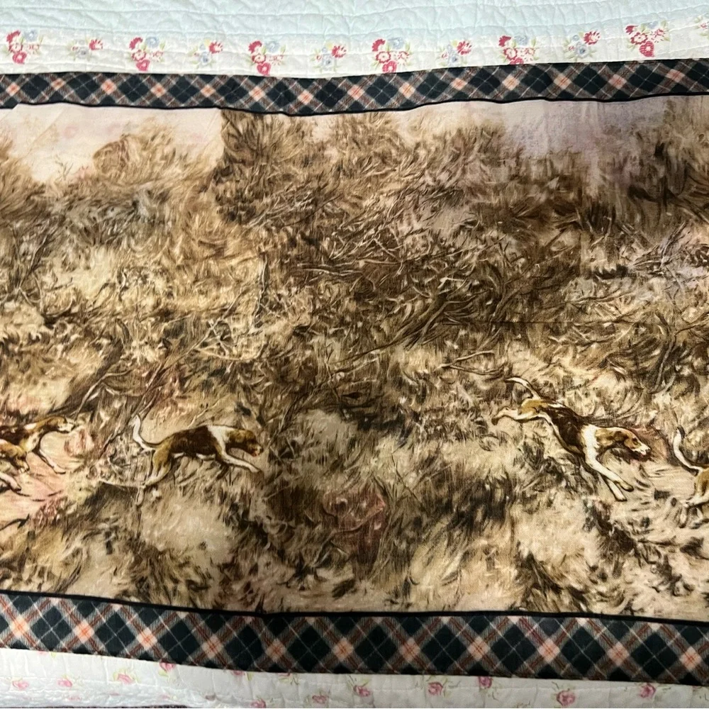 Worth Brand Equestrian Themed Scarf Table Runner - Picture 2 of 16